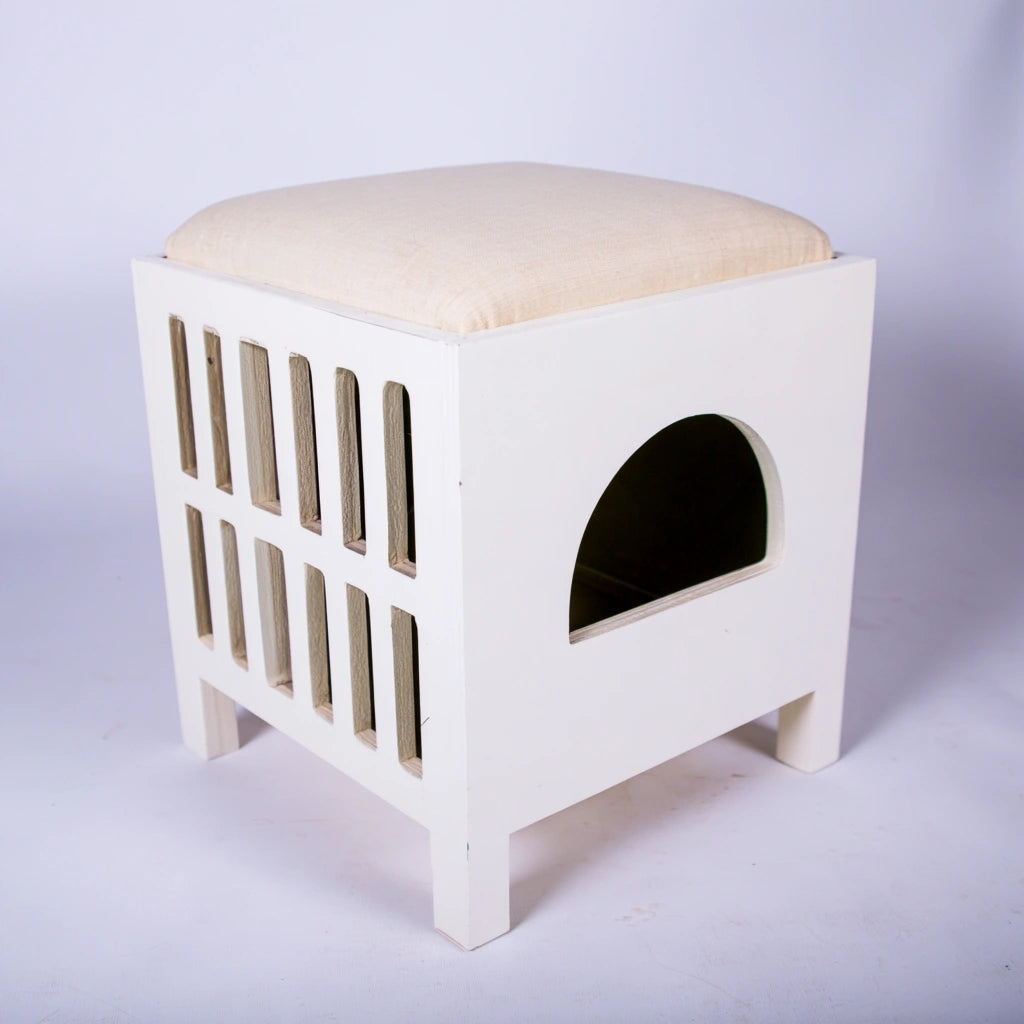 Compacte kruk met stoffen bekleding, kleur wit en beige